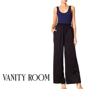 THE VANITY ROOM🦋Comfy Wide-Leg Jumpsuit!